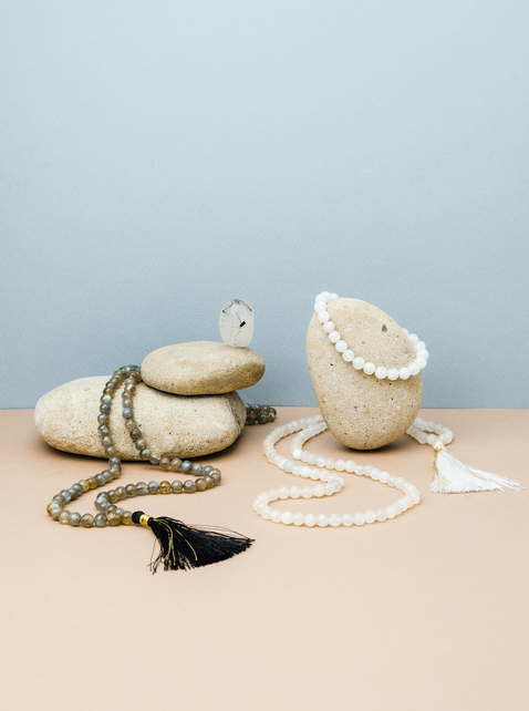 String Of Pearls: How to use a Meditation String